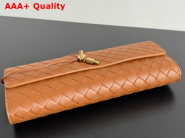 Bottega Veneta Andiamo Clutch in Wood Intrecciato Leather Replica