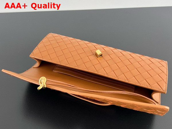 Bottega Veneta Andiamo Clutch in Wood Intrecciato Leather Replica