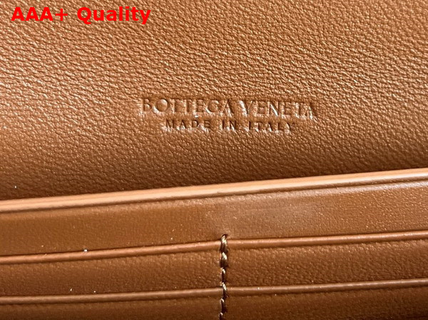 Bottega Veneta Andiamo Clutch in Wood Intrecciato Leather Replica