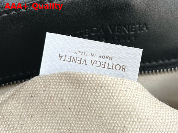 Bottega Veneta Andiamo Messenger in Black Intrecciato Leather Replica