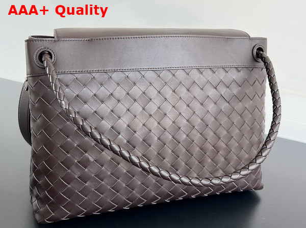 Bottega Veneta Andiamo Messenger in Fondant Intrecciato Leather Replica