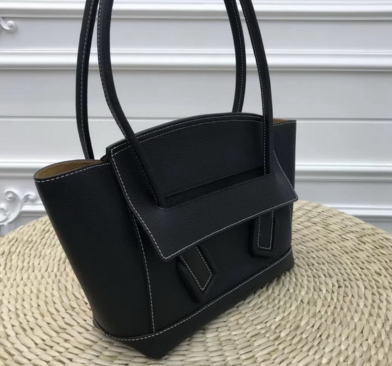 Bottega Veneta Arco 33 Bag in Palmellato Black