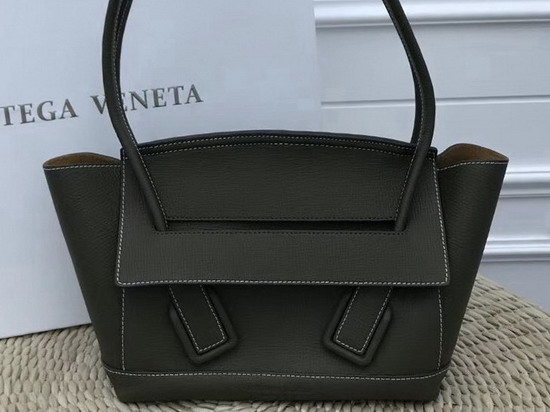 Bottega Veneta Arco 33 Bag in Palmellato Kaki