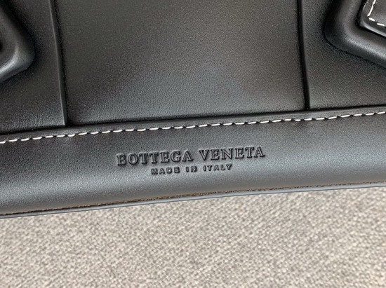 Bottega Veneta Arco 33 Bag with an Orthogonal Maxi Weave in Nero French Calf