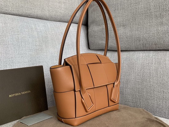 Bottega Veneta Arco 33 Bag with an Orthogonal Maxi Weave in Wood French Calf