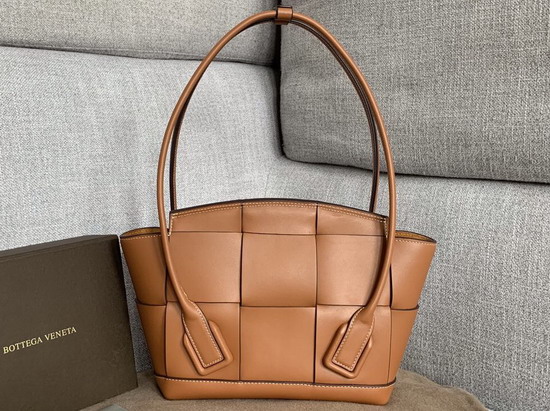 Bottega Veneta Arco 33 Bag with an Orthogonal Maxi Weave in Wood French Calf