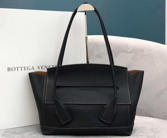 Bottega Veneta Arco 48 Bag in Palmellato Nero