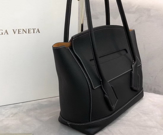 Bottega Veneta Arco 48 Bag in Palmellato Nero