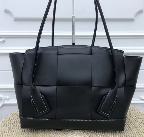 Bottega Veneta Arco 56 Bag in Black French Calf with an Orthogonal Maxi Weave