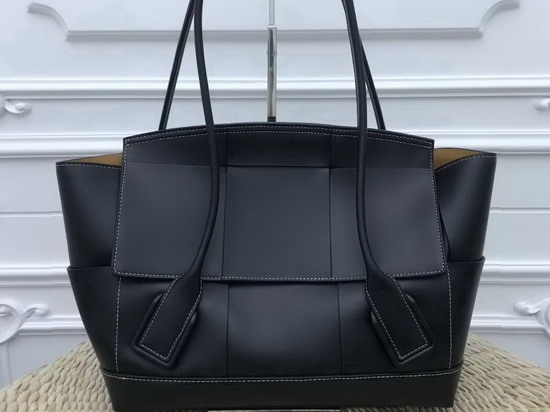 Bottega Veneta Arco 56 Bag in Black French Calf with an Orthogonal Maxi Weave