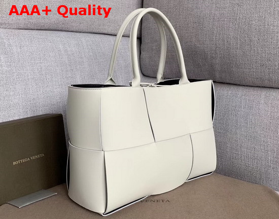 Bottega Veneta Arco Tote Bianco Maxi Weave Nappa Leather Replica