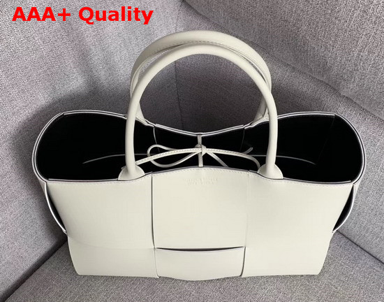 Bottega Veneta Arco Tote Bianco Maxi Weave Nappa Leather Replica