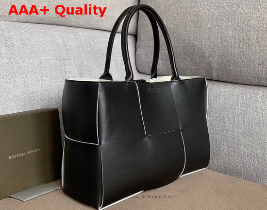 Bottega Veneta Arco Tote Nero Maxi Weave Nappa Leather Replica