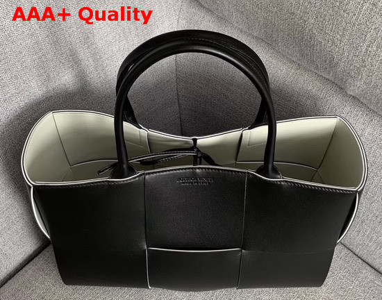 Bottega Veneta Arco Tote Nero Maxi Weave Nappa Leather Replica