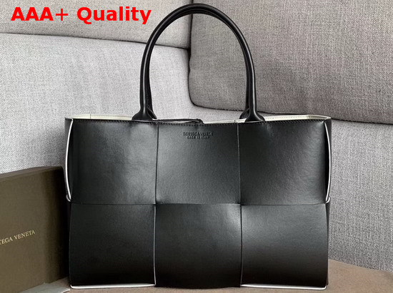 Bottega Veneta Arco Tote Nero Maxi Weave Nappa Leather Replica