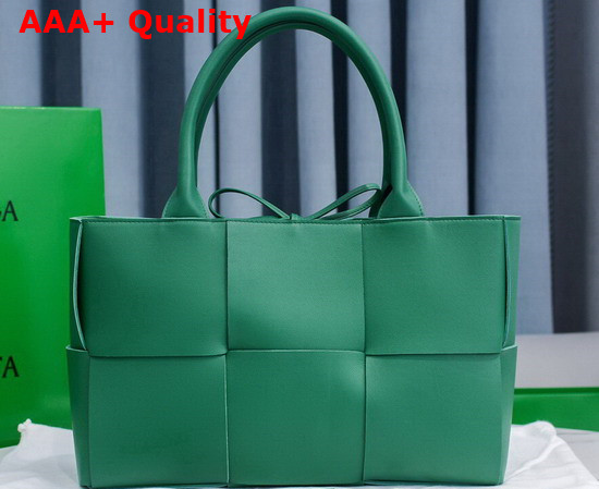 Bottega Veneta Arco Tote Racing Green Replica