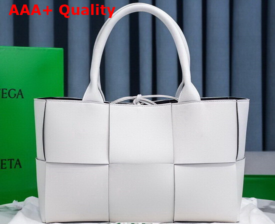 Bottega Veneta Arco Tote White Black Lambskin Replica