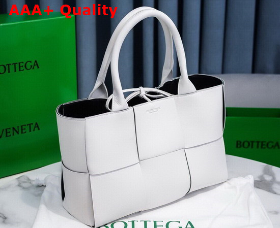 Bottega Veneta Arco Tote White Black Lambskin Replica