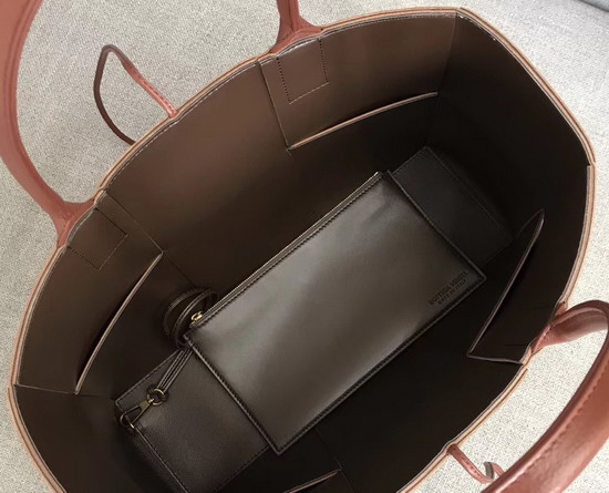 Bottega Veneta Arco Tote in Maxi Intreccio Rust