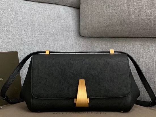 Bottega Veneta BV Angle Bag in Nero Palmellato