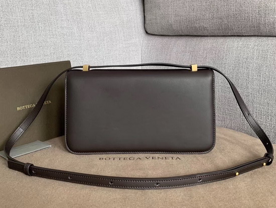 Bottega Veneta BV Classic Bag in French Calfskin Fondente