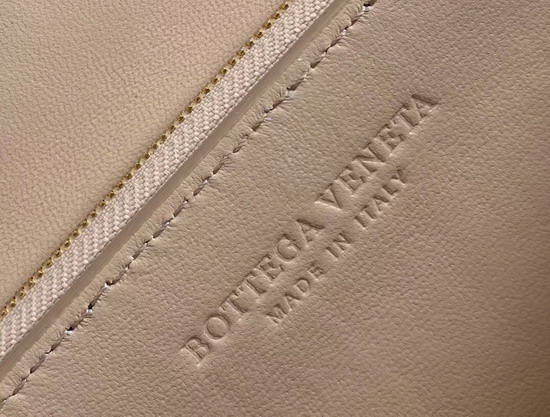 Bottega Veneta BV Classic Bag in Nude French Calfskin