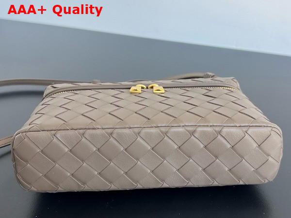 Bottega Veneta Bang Bang Vanity Case in Pinecone Intrecciato Leather Replica