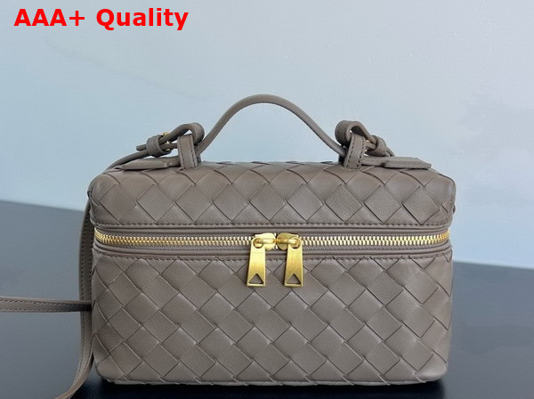 Bottega Veneta Bang Bang Vanity Case in Pinecone Intrecciato Leather Replica