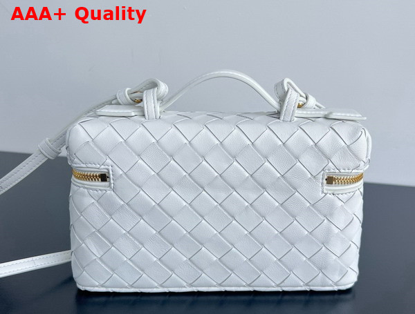 Bottega Veneta Bang Bang Vanity Case in White Intrecciato Leather Replica