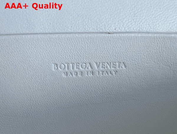 Bottega Veneta Bang Bang Vanity Case in White Intrecciato Leather Replica