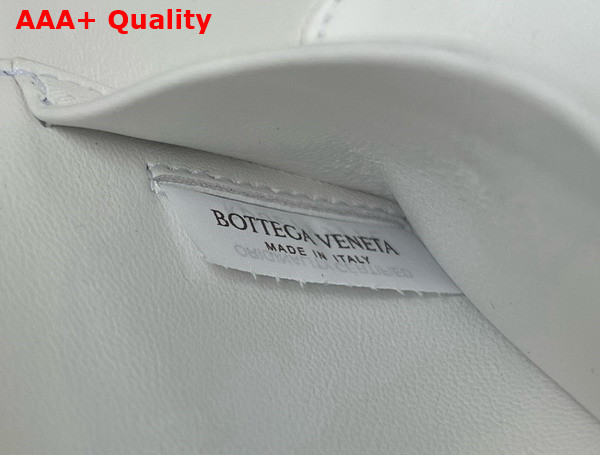 Bottega Veneta Bang Bang Vanity Case in White Intrecciato Leather Replica