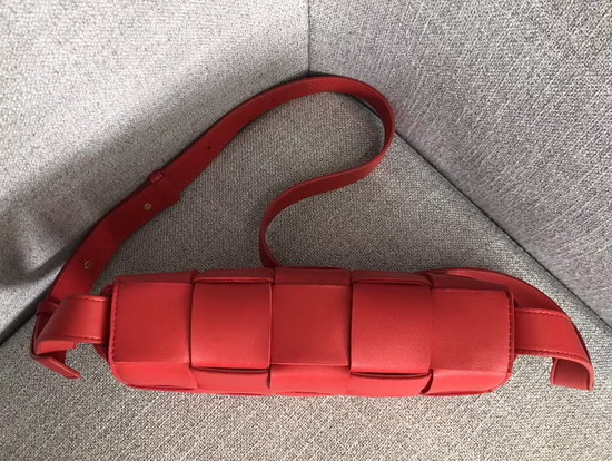 Bottega Veneta Cassette Bag in Maxi Intreccio Bright Red