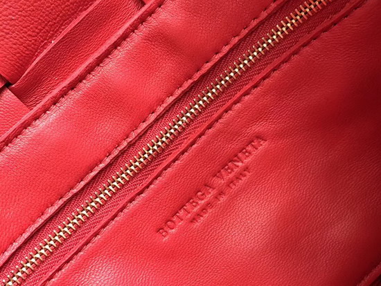 Bottega Veneta Cassette Bag in Maxi Intreccio Bright Red