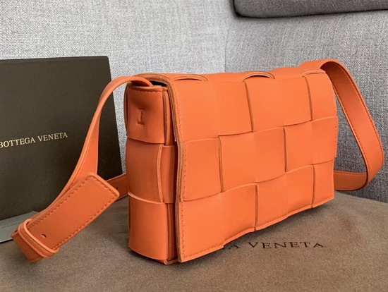 Bottega Veneta Cassette Bag in Maxi Intreccio Burned Orange