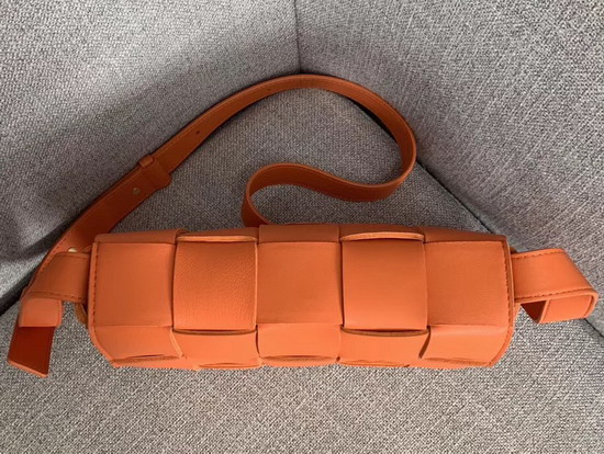 Bottega Veneta Cassette Bag in Maxi Intreccio Burned Orange