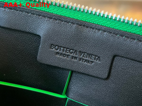 Bottega Veneta Cassette Camera Bag Parakeet and Black Calfskin Replica