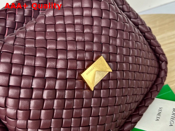 Bottega Veneta Cobble Shoulder Bag Bordeaux Lamb Skin Replica