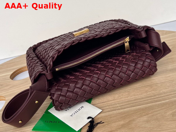 Bottega Veneta Cobble Shoulder Bag Bordeaux Lamb Skin Replica