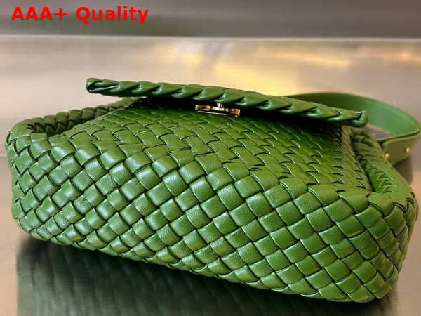 Bottega Veneta Cobble Shoulder Bag in Avocado Padded Intrecciato Leather Replica