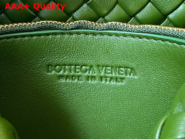 Bottega Veneta Cobble Shoulder Bag in Avocado Padded Intrecciato Leather Replica