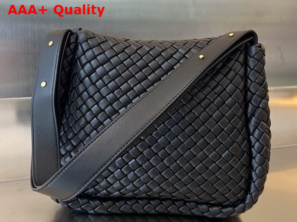 Bottega Veneta Cobble Shoulder Bag in Black Padded Intrecciato Leather Replica