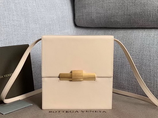 Bottega Veneta Daisey Bag in Nude Spazzolato Calf Leather