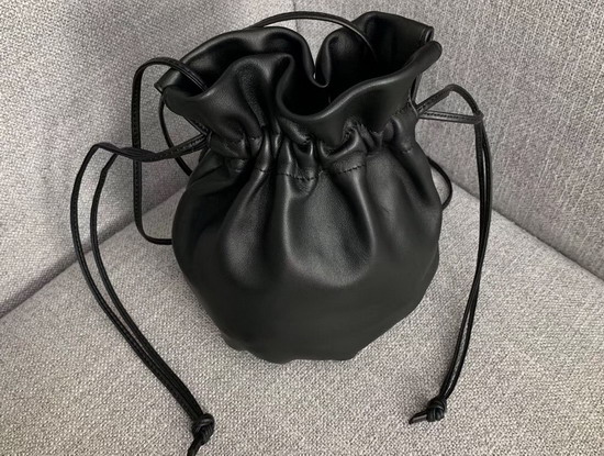 Bottega Veneta Drawstring Pouch in Nero Nappa