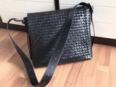 Bottega Veneta Intrecciato Calf Messenger Bag in Black