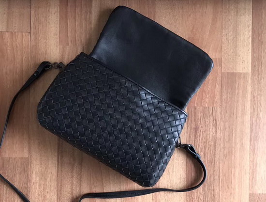 Bottega Veneta Intrecciato Nappa Messenger Bag in Black