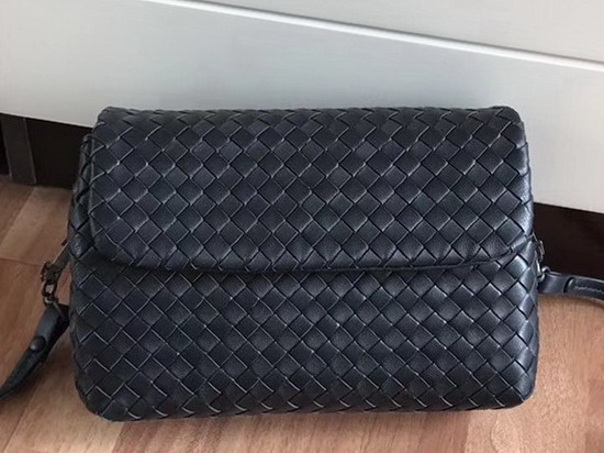 Bottega Veneta Intrecciato Nappa Messenger Bag in Black