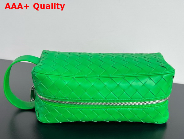 Bottega Veneta Intrecciato Travel Pouch Parakeet Intrecciato Leather Replica