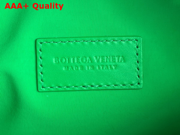 Bottega Veneta Intrecciato Travel Pouch Parakeet Intrecciato Leather Replica