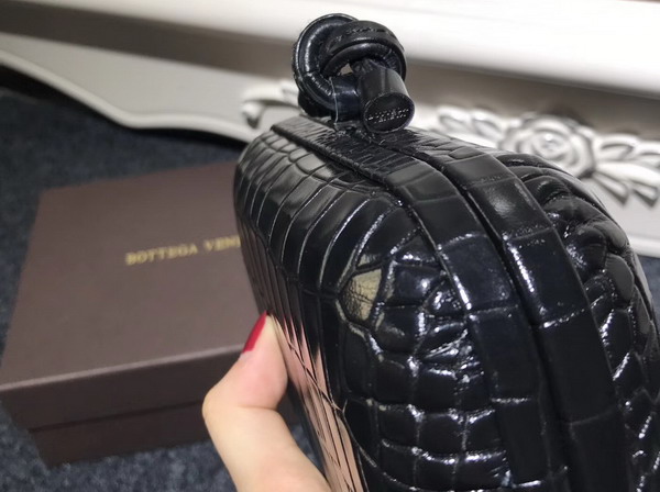 Bottega Veneta Knot in Black Crocodile