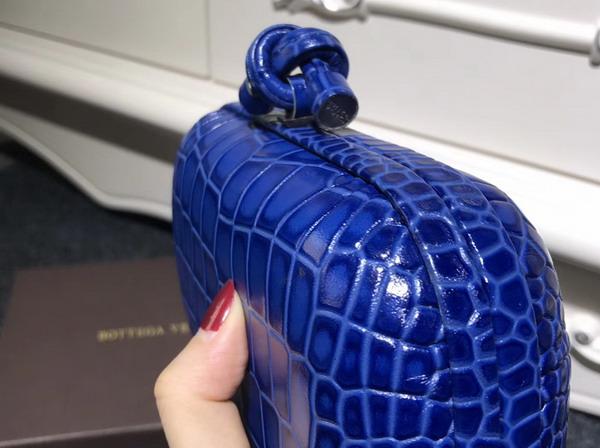 Bottega Veneta Knot in Blue Crocodile